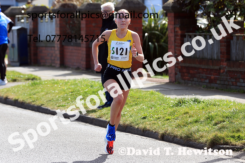 Senior womens Northern 6 Stage Road Relay, 2025 Northern 12 and 6 Stage Road Relays and Junior 5k, Redcar. Photo: David T. Hewitson/Sports for All Pics